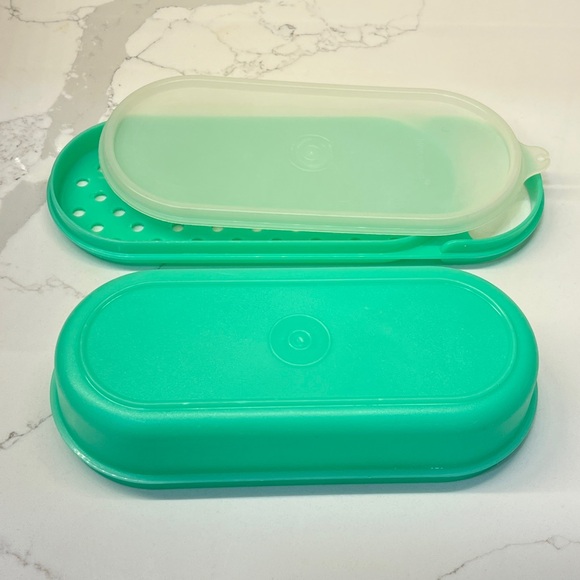 Vintage Tupperware Jadeite Green Grater and Container and Lid - Picture 5 of 11